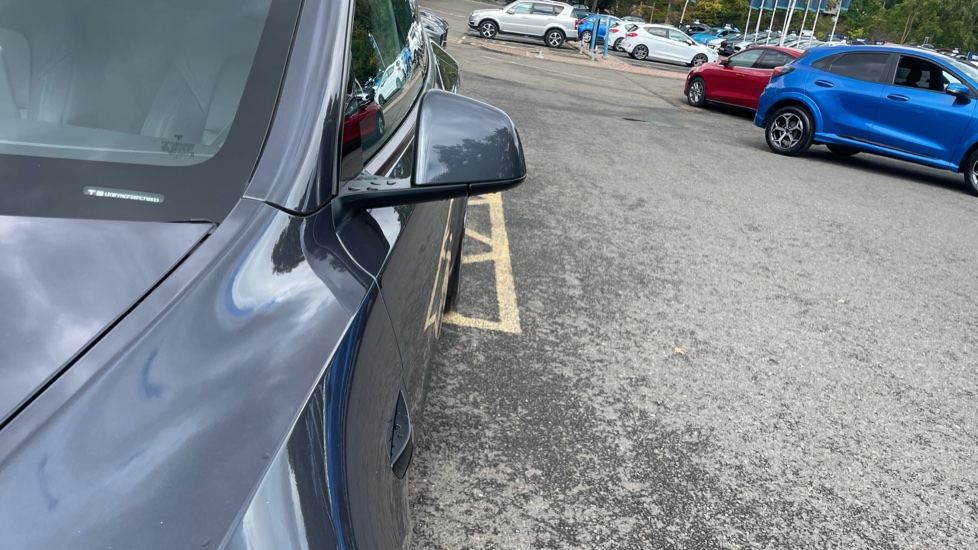 Tesla Model Y RWD 5dr Auto Electric Hatchback - Image 22