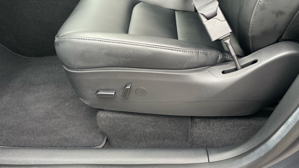 Tesla Model Y RWD 5dr Auto Electric Hatchback - Image 51