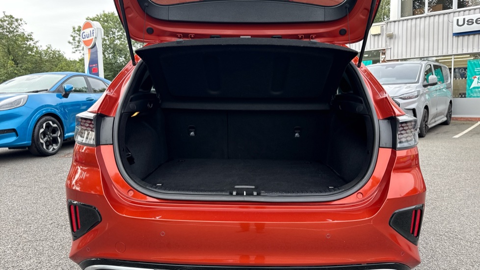 Kia Ceed 1.5T GDi ISG GT-Line 5dr Petrol Hatchback - Image 4