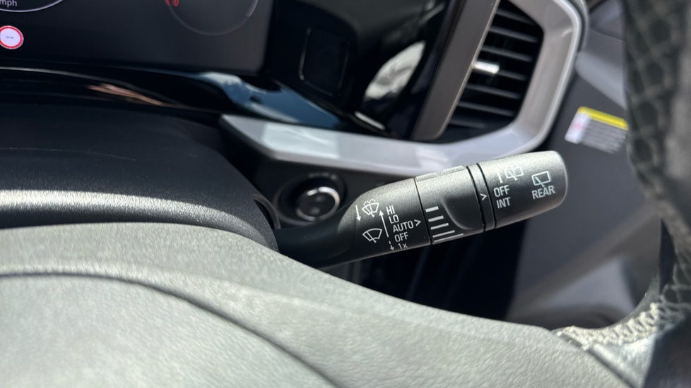 Vauxhall Mokka 100kW Ultimate 50kWh 5dr Auto Electric Hatchback - Image 34