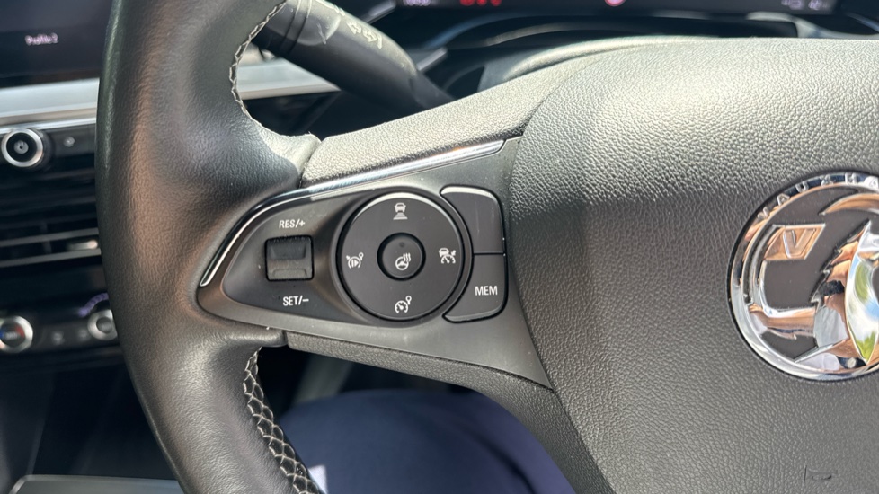 Vauxhall Mokka 100kW Ultimate 50kWh 5dr Auto Electric Hatchback - Image 35