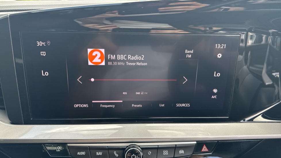 Vauxhall Mokka 100kW Ultimate 50kWh 5dr Auto Electric Hatchback - Image 43