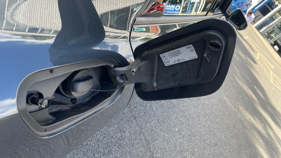 Audi A1 25 TFSI Technik 5dr Petrol Hatchback - Image 28