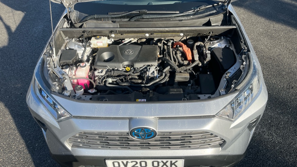 Toyota RAV4 2.5 VVT-i Hybrid Design 5dr CVT Hybrid Estate - Image 8