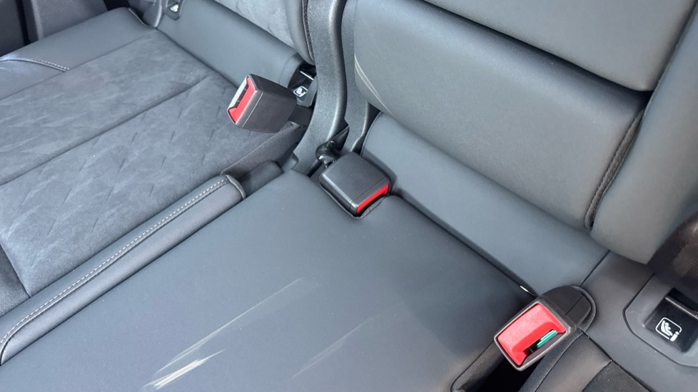 CUPRA Terramar 1.5 eTSI 150 V2 5dr DSG Petrol Hatchback - Image 17
