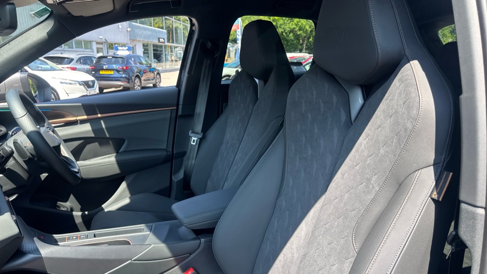 CUPRA Terramar 1.5 eTSI 150 V2 5dr DSG Petrol Hatchback - Image 25
