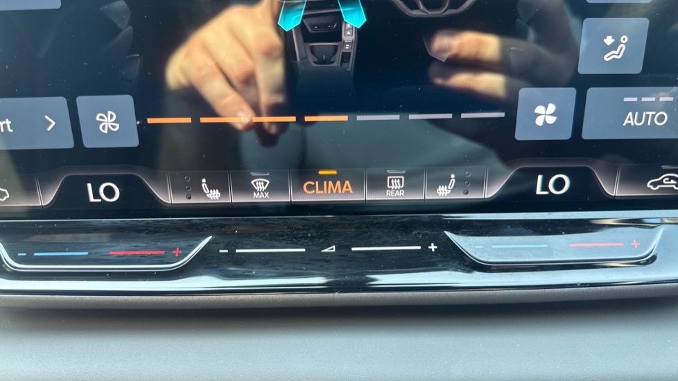 CUPRA Terramar 1.5 eTSI 150 V2 5dr DSG Petrol Hatchback - Image 41