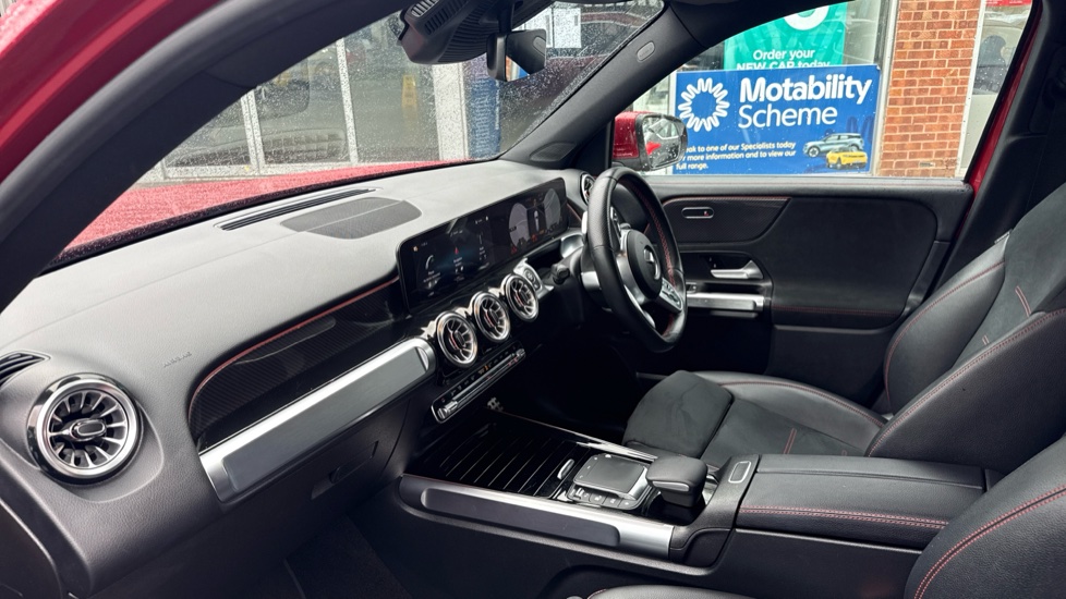 Mercedes-Benz GLB 200 AMG Line Premium 5dr 7G-Tronic Petrol Estate - Image 9
