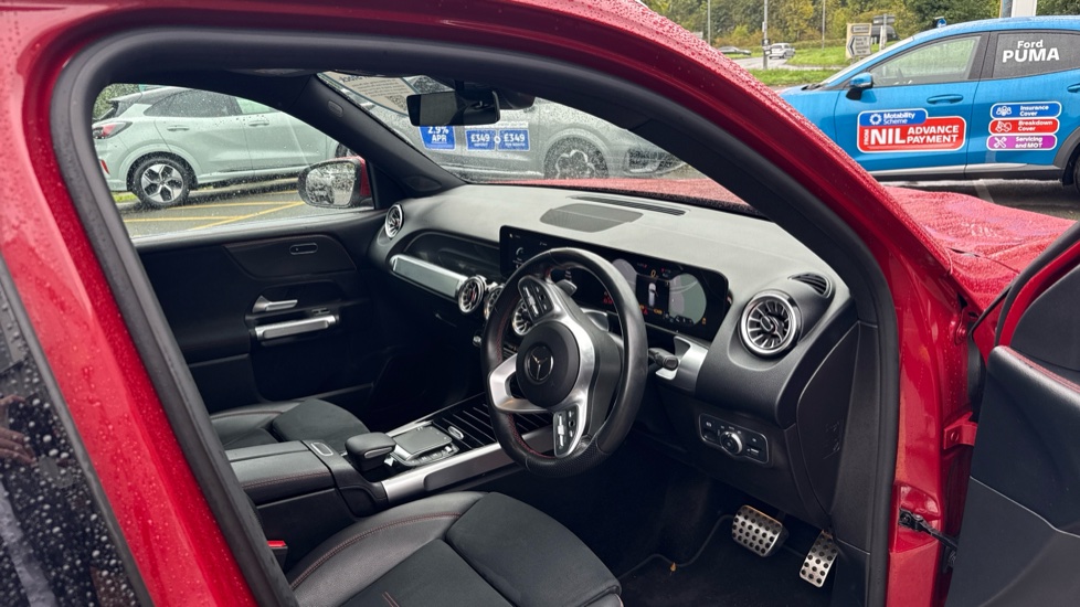 Mercedes-Benz GLB 200 AMG Line Premium 5dr 7G-Tronic Petrol Estate - Image 11
