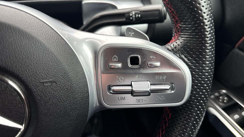 Mercedes-Benz GLB 200 AMG Line Premium 5dr 7G-Tronic Petrol Estate - Image 22