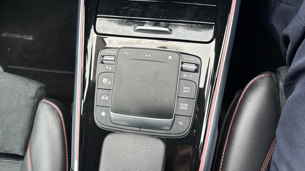 Mercedes-Benz GLB 200 AMG Line Premium 5dr 7G-Tronic Petrol Estate - Image 32