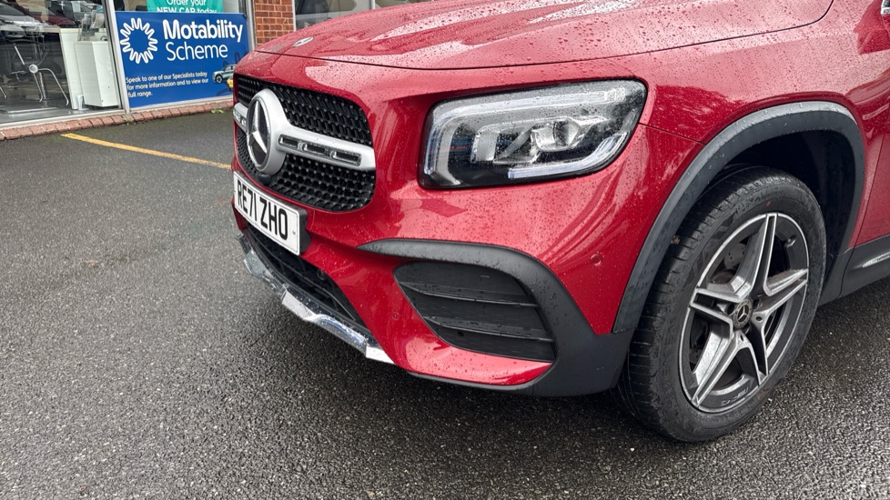 Mercedes-Benz GLB 200 AMG Line Premium 5dr 7G-Tronic Petrol Estate - Image 39
