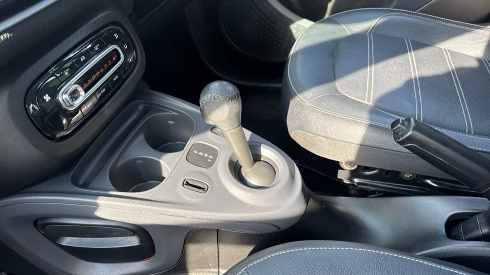 smart forfour hatchback 1.0 Prime Premium Plus 5dr Auto Petrol Hatchback - Image 13