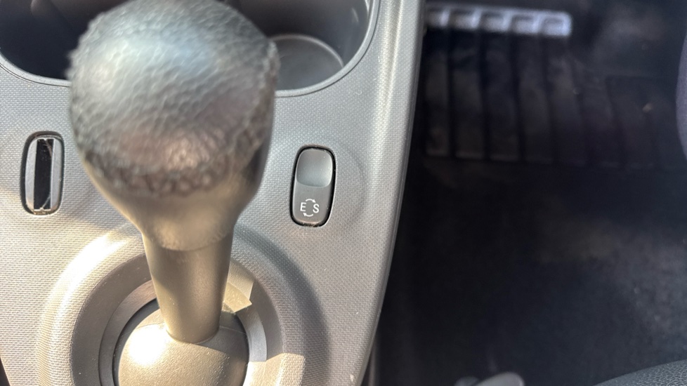 smart forfour hatchback 1.0 Prime Premium Plus 5dr Auto Petrol Hatchback - Image 40