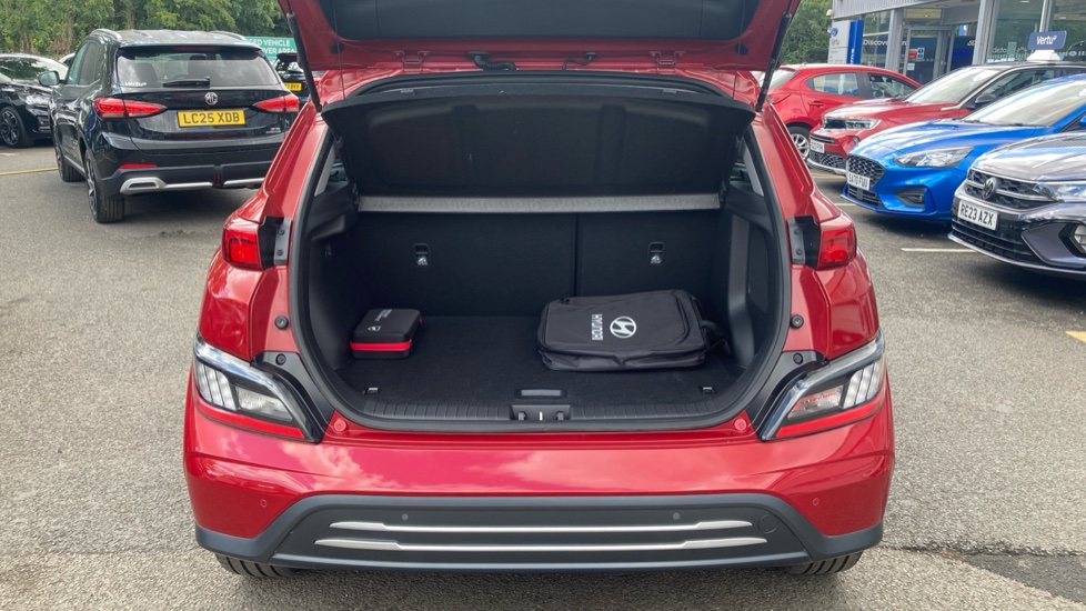 Hyundai KONA 150kW Premium 64kWh 5dr Auto Electric Hatchback - Image 4