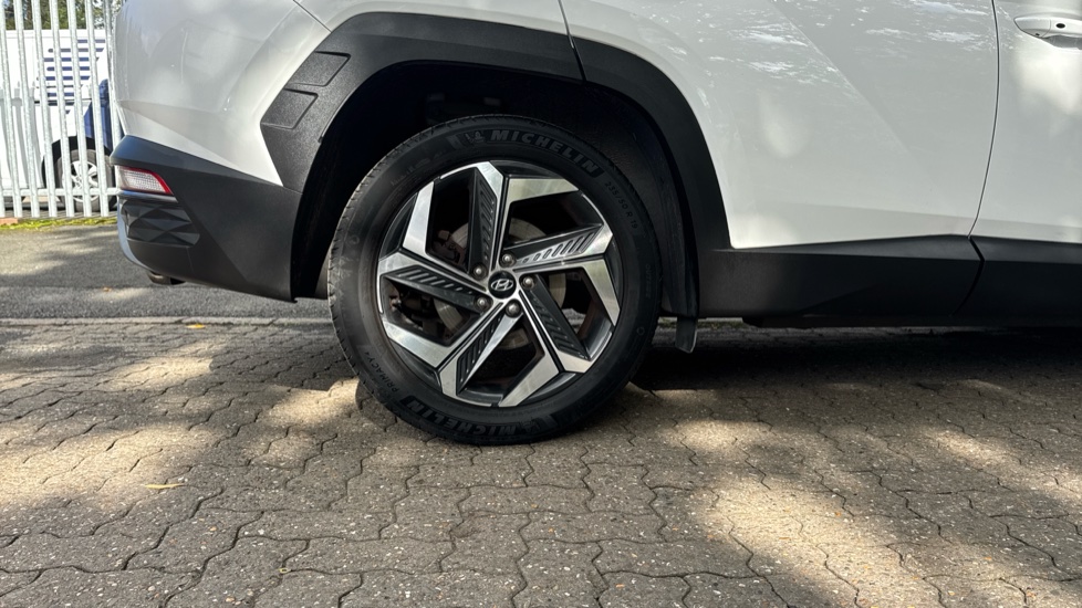 Hyundai TUCSON 1.6 TGDi Hybrid 230 Premium 5dr 2WD Auto Hybrid Estate - Image 7