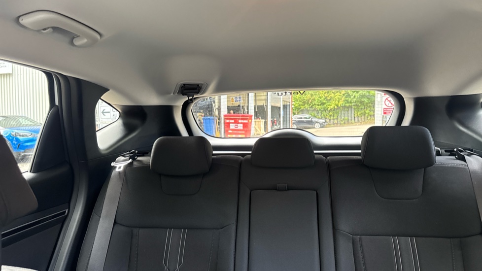 Hyundai TUCSON 1.6 TGDi Hybrid 230 Premium 5dr 2WD Auto Hybrid Estate - Image 15