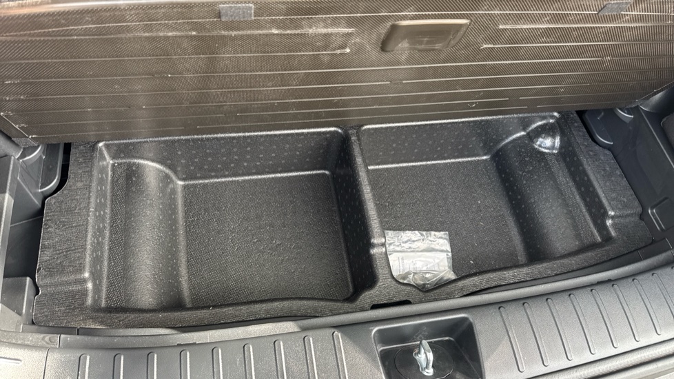 Hyundai TUCSON 1.6 TGDi Hybrid 230 Premium 5dr 2WD Auto Hybrid Estate - Image 29