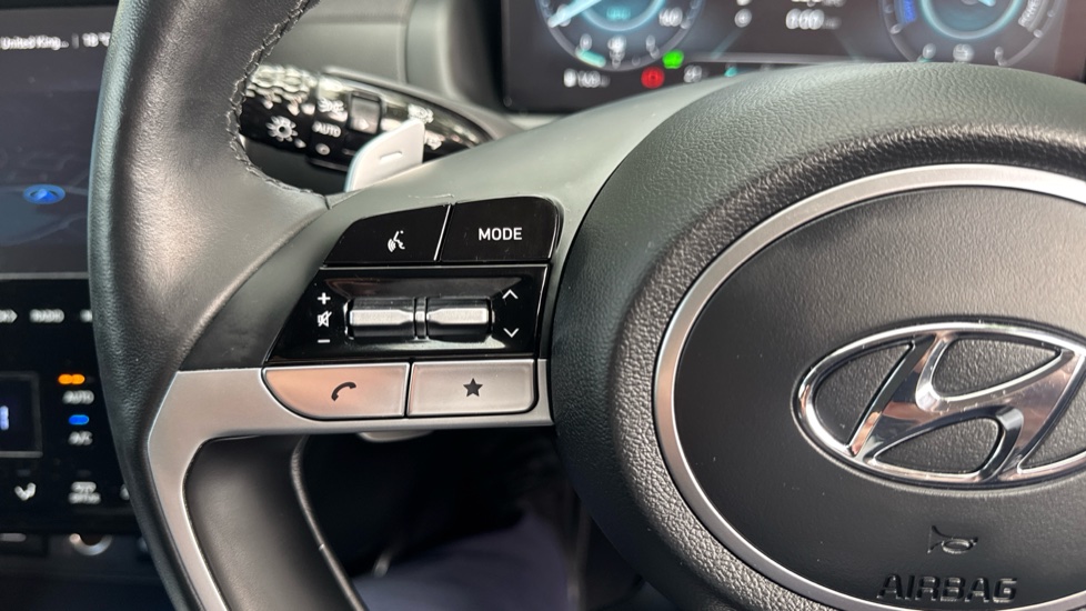Hyundai TUCSON 1.6 TGDi Hybrid 230 Premium 5dr 2WD Auto Hybrid Estate - Image 43