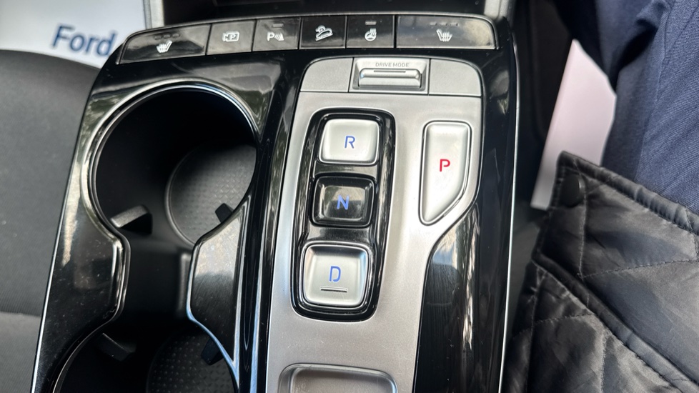 Hyundai TUCSON 1.6 TGDi Hybrid 230 Premium 5dr 2WD Auto Hybrid Estate - Image 51