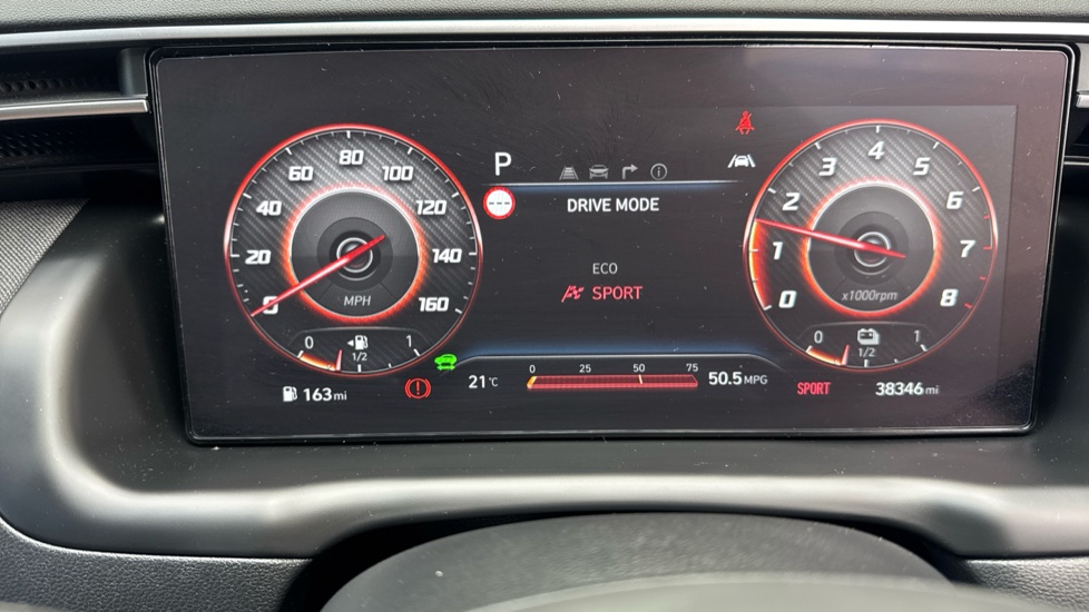 Hyundai TUCSON 1.6 TGDi Hybrid 230 Premium 5dr 2WD Auto Hybrid Estate - Image 52