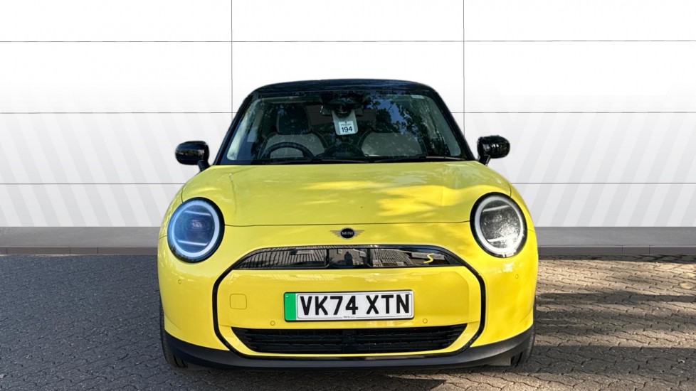 MINI Cooper 160kW SE Classic 54kWh 3dr Auto Electric Hatchback - Image 3