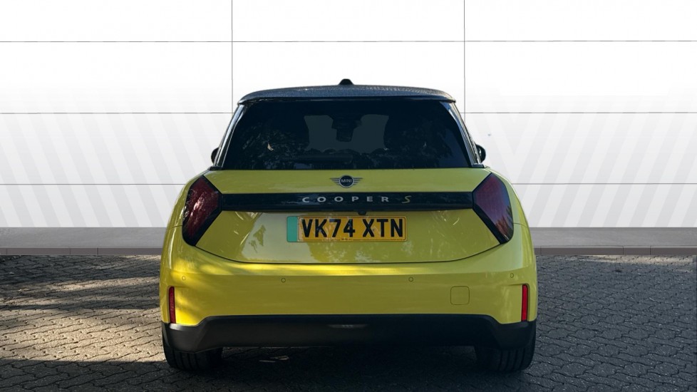 MINI Cooper 160kW SE Classic 54kWh 3dr Auto Electric Hatchback - Image 6