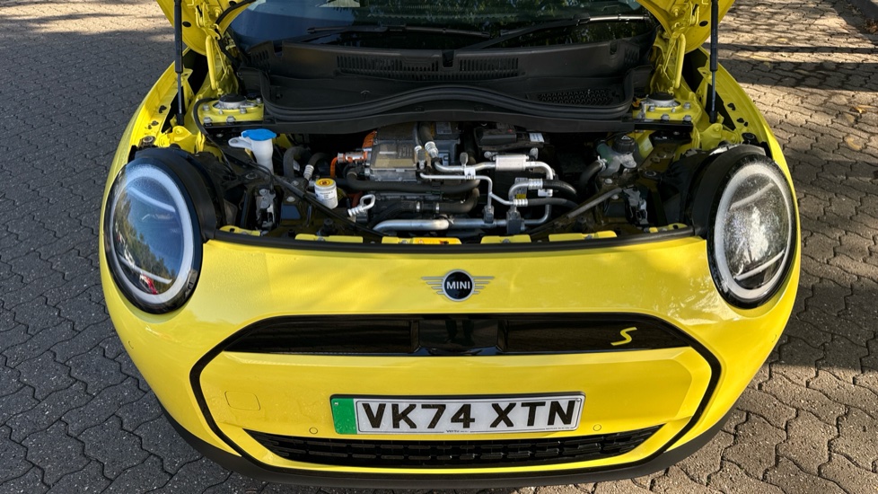 MINI Cooper 160kW SE Classic 54kWh 3dr Auto Electric Hatchback - Image 8