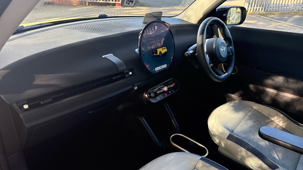 MINI Cooper 160kW SE Classic 54kWh 3dr Auto Electric Hatchback - Image 9