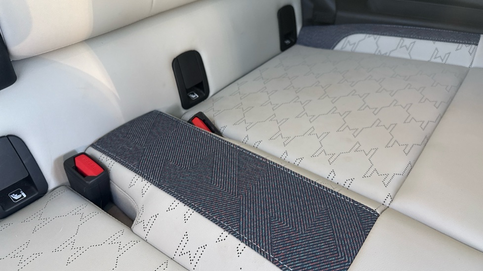 MINI Cooper 160kW SE Classic 54kWh 3dr Auto Electric Hatchback - Image 17