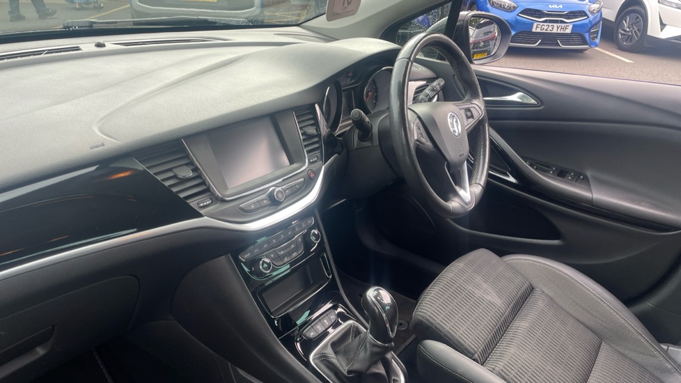 Vauxhall Astra 1.2 Turbo 145 Griffin Edition 5dr Petrol Hatchback - Image 9