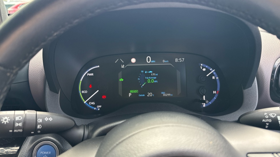 Toyota Yaris Cross 1.5 Hybrid Excel AWD 5dr CVT Hybrid Estate - Image 18
