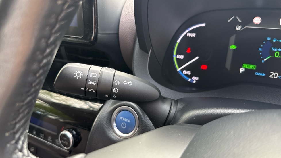 Toyota Yaris Cross 1.5 Hybrid Excel AWD 5dr CVT Hybrid Estate - Image 21