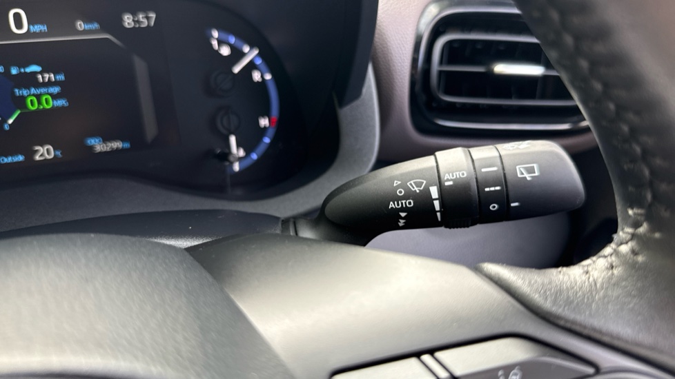 Toyota Yaris Cross 1.5 Hybrid Excel AWD 5dr CVT Hybrid Estate - Image 22