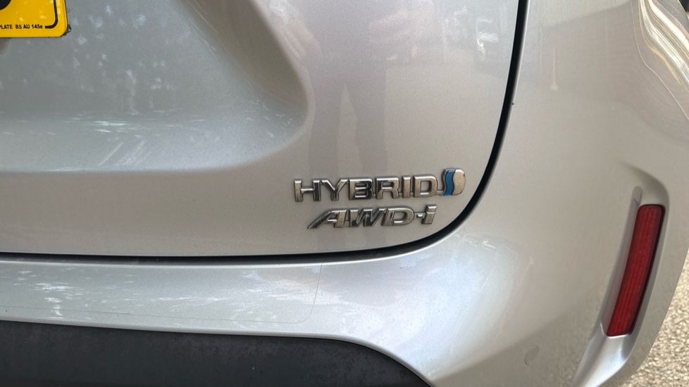 Toyota Yaris Cross 1.5 Hybrid Excel AWD 5dr CVT Hybrid Estate - Image 36
