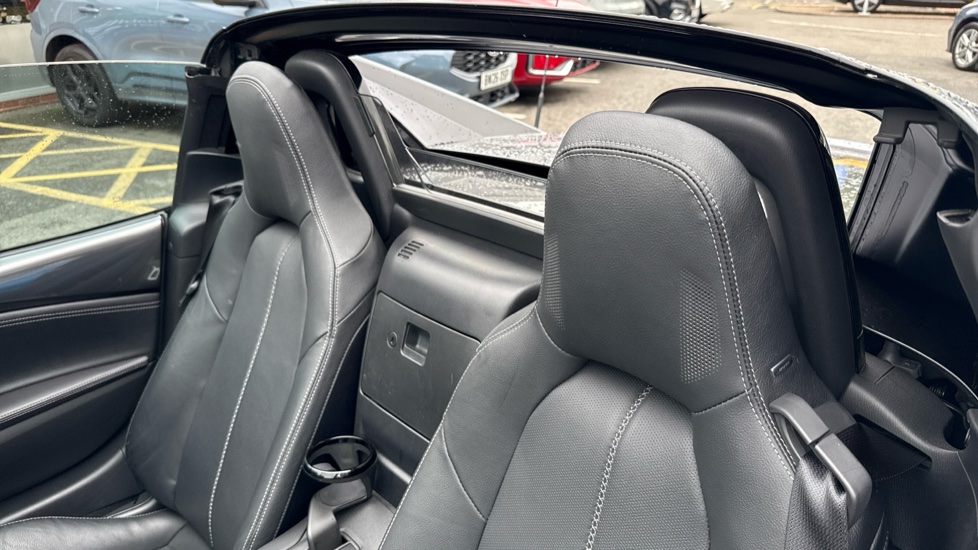 Mazda MX-5 2.0 [184] Exclusive-Line 2dr Petrol Convertible RF - Image 15
