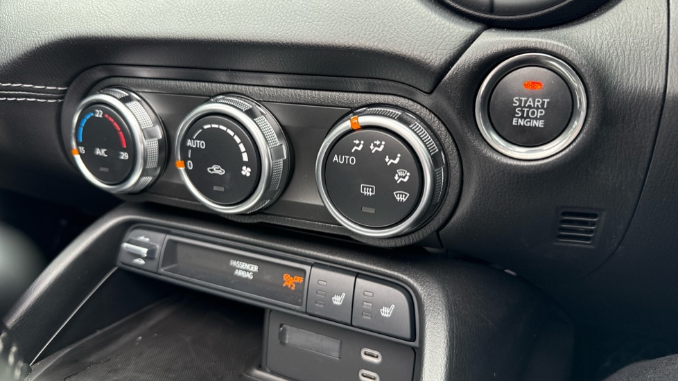 Mazda MX-5 2.0 [184] Exclusive-Line 2dr Petrol Convertible RF - Image 28