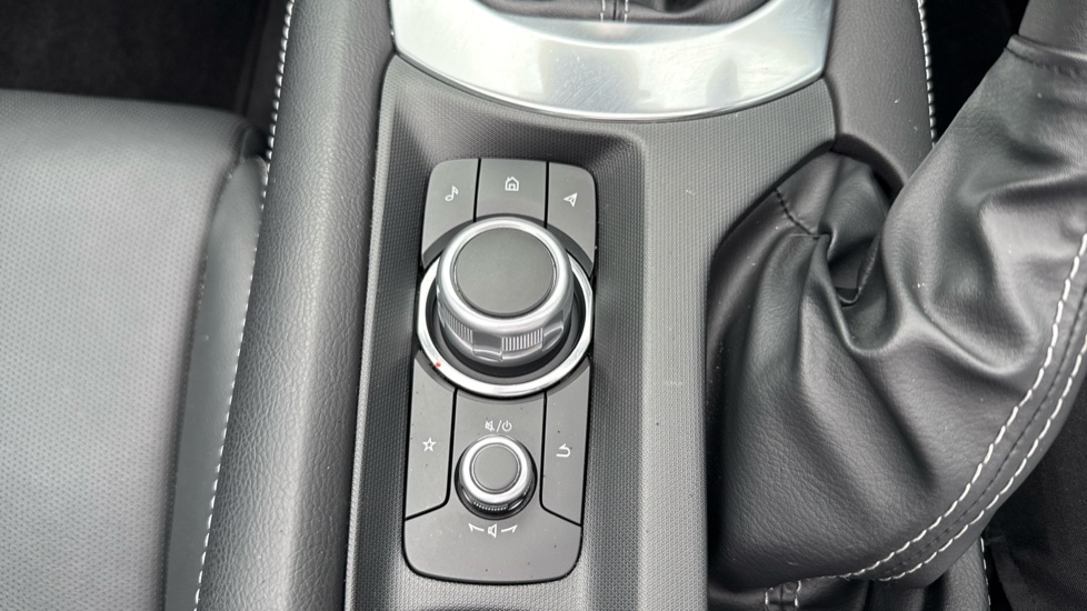 Mazda MX-5 2.0 [184] Exclusive-Line 2dr Petrol Convertible RF - Image 29