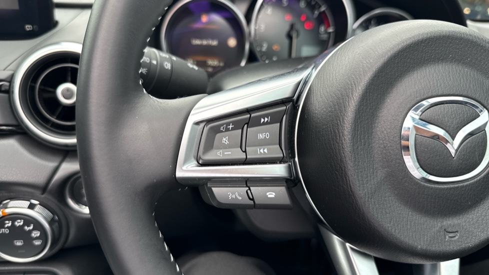Mazda MX-5 2.0 [184] Exclusive-Line 2dr Petrol Convertible RF - Image 31