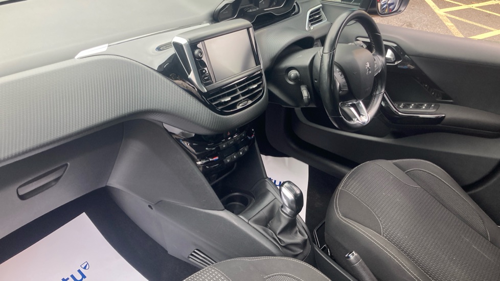 Peugeot 208 1.2 PureTech 82 Tech Edition 5dr [Start Stop] Petrol Hatchback - Image 9