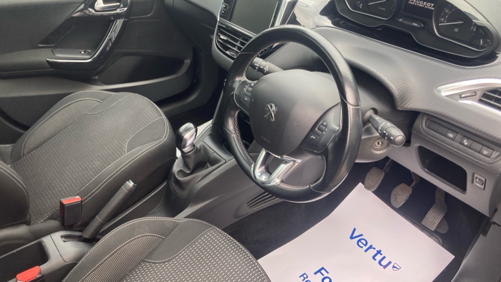 Peugeot 208 1.2 PureTech 82 Tech Edition 5dr [Start Stop] Petrol Hatchback - Image 11