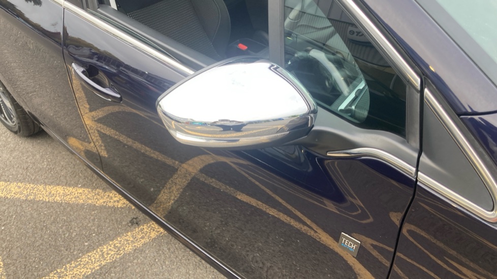 Peugeot 208 1.2 PureTech 82 Tech Edition 5dr [Start Stop] Petrol Hatchback - Image 21