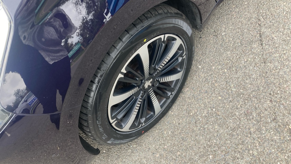 Peugeot 208 1.2 PureTech 82 Tech Edition 5dr [Start Stop] Petrol Hatchback - Image 32