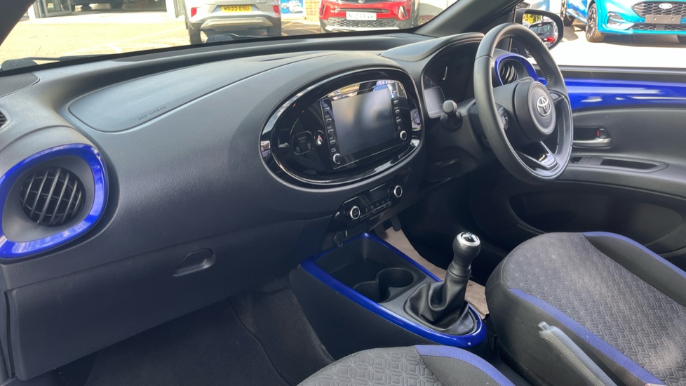 Toyota Aygo X 1.0 VVT-i Edge 5dr Petrol Hatchback - Image 9