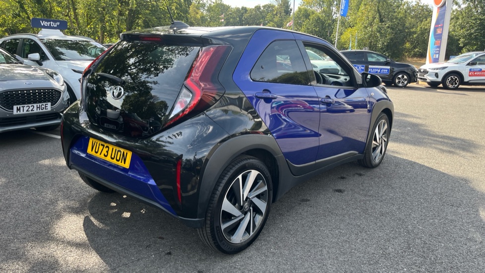 Toyota Aygo X 1.0 VVT-i Edge 5dr Petrol Hatchback - Image 34