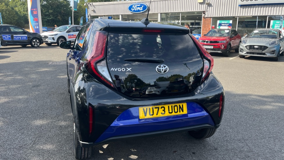Toyota Aygo X 1.0 VVT-i Edge 5dr Petrol Hatchback - Image 35