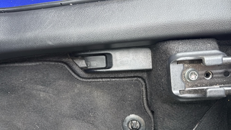 Mazda 2 Hybrid 1.5i Hybrid Homura 5dr CVT Hybrid Hatchback - Image 25