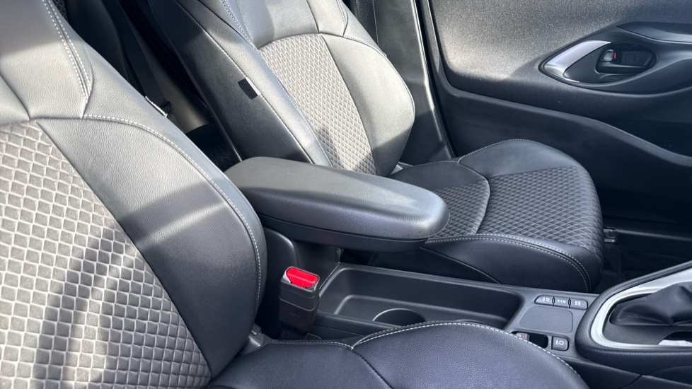 Mazda 2 Hybrid 1.5i Hybrid Homura 5dr CVT Hybrid Hatchback - Image 32