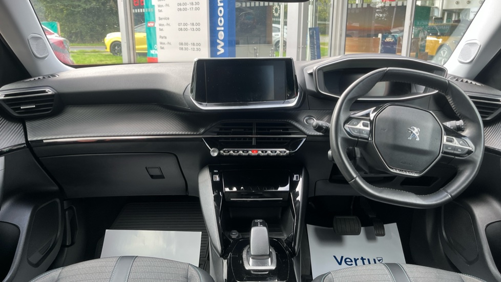 Peugeot 2008 100kW Allure Premium 50kWh 5dr Auto Electric Estate - Image 10