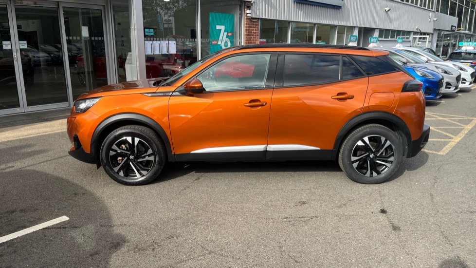Peugeot 2008 100kW Allure Premium 50kWh 5dr Auto Electric Estate - Image 40